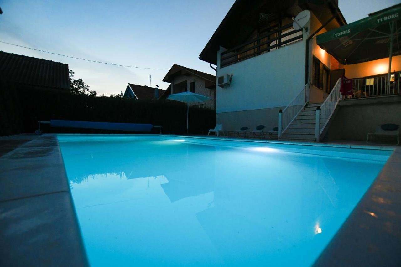 Villa Mina Kladovo, 5-Bedroom Villa With Pool For Up To 12 People المظهر الخارجي الصورة