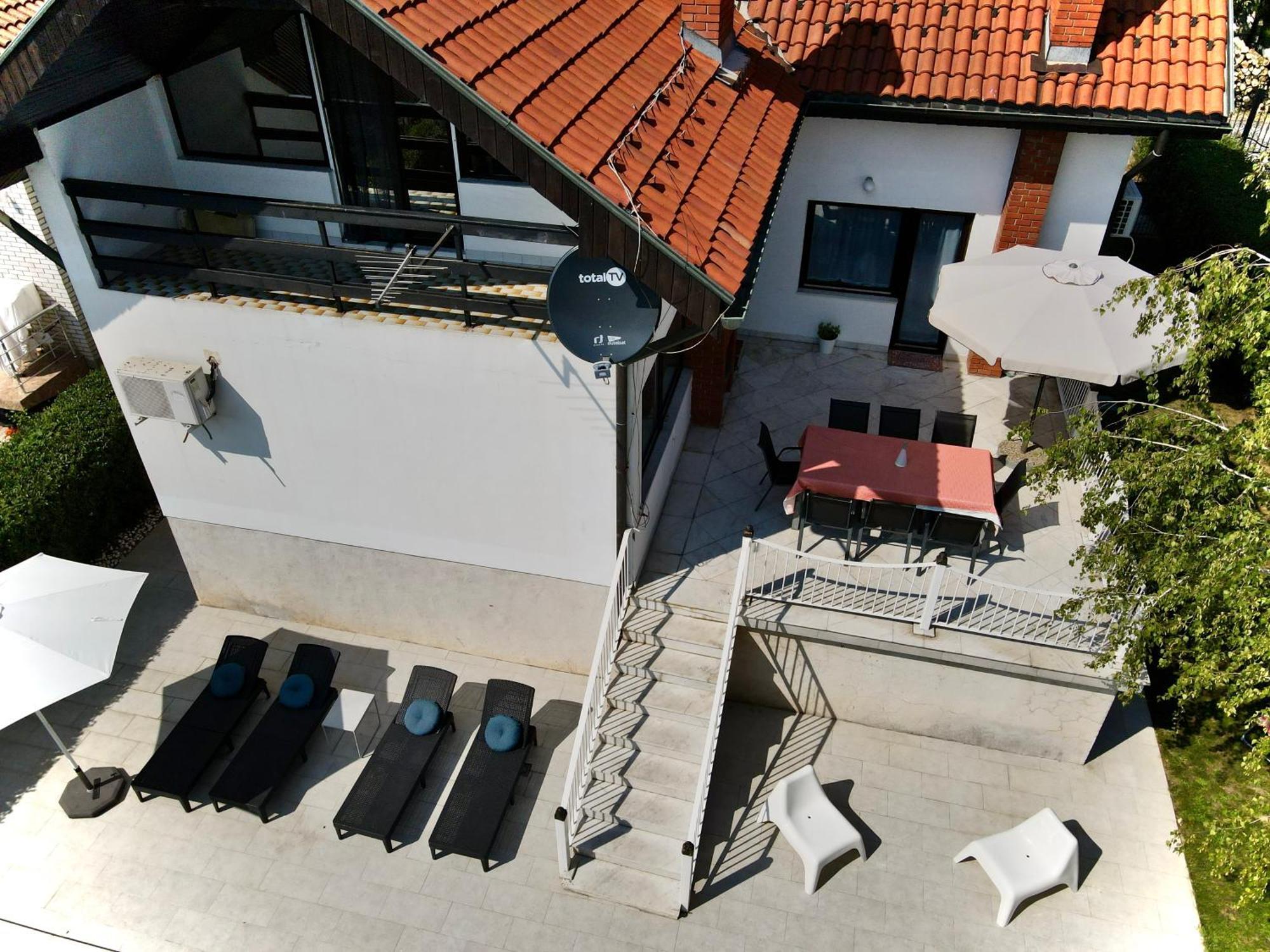 Villa Mina Kladovo, 5-Bedroom Villa With Pool For Up To 12 People المظهر الخارجي الصورة