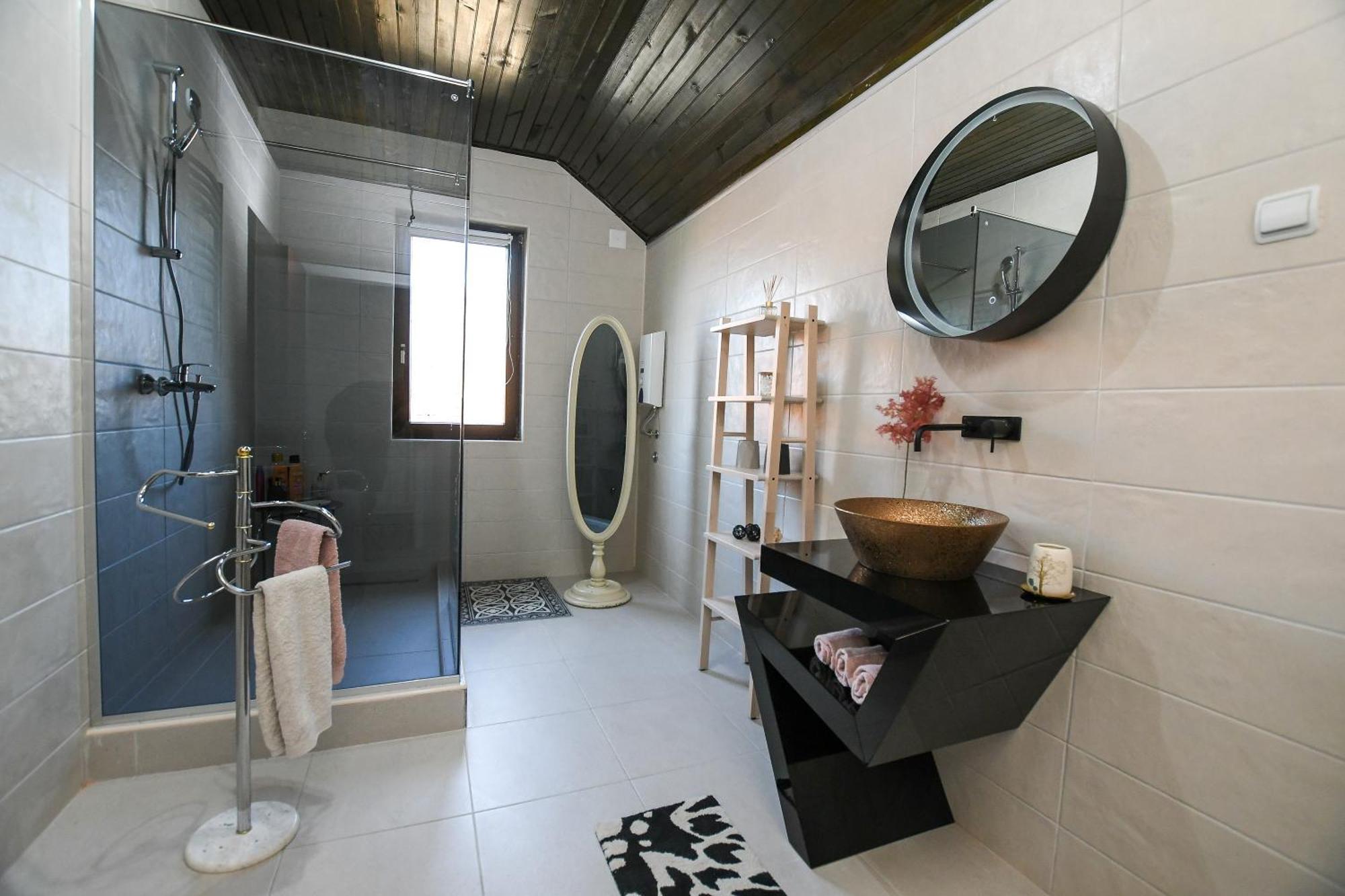 Villa Mina Kladovo, 5-Bedroom Villa With Pool For Up To 12 People المظهر الخارجي الصورة