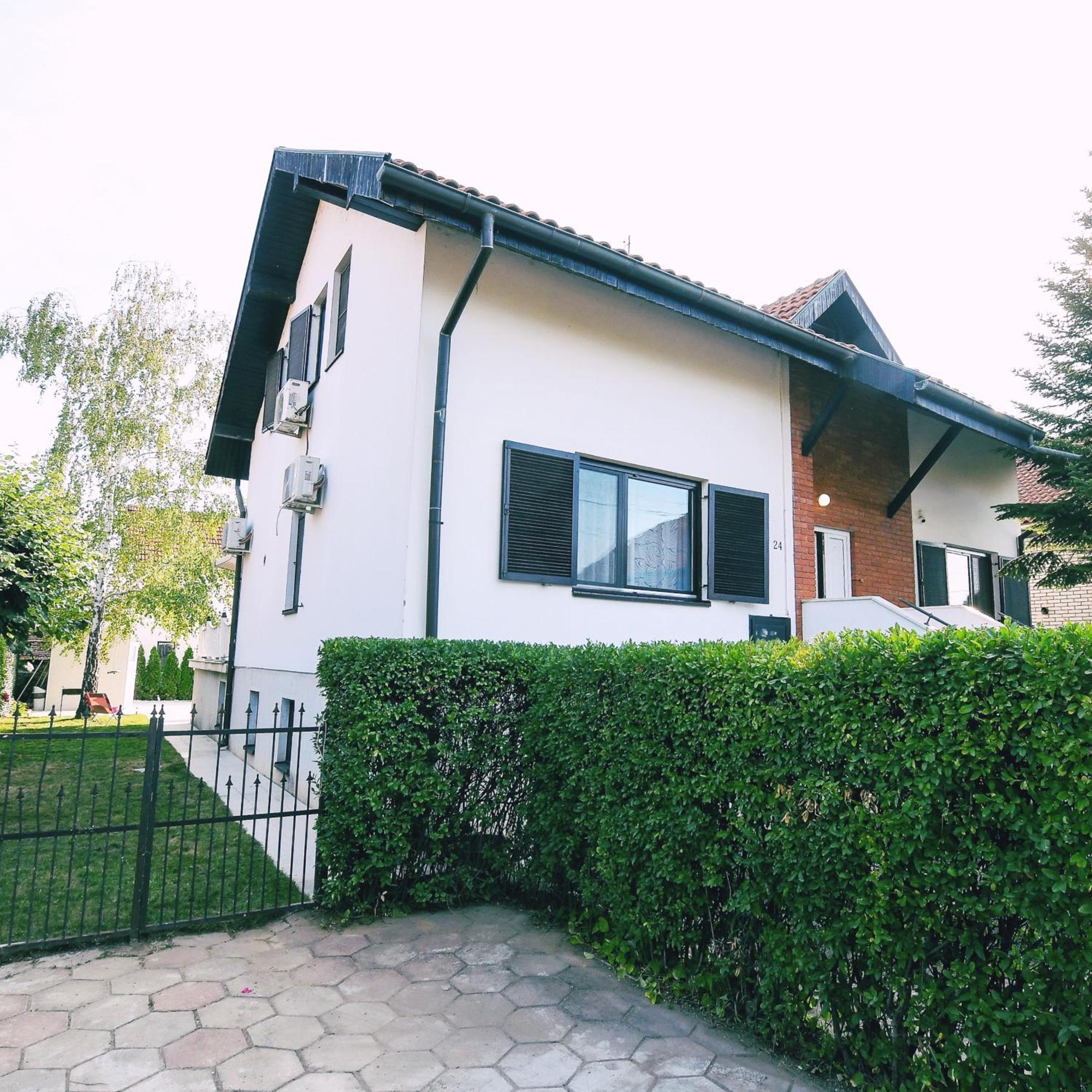 Villa Mina Kladovo, 5-Bedroom Villa With Pool For Up To 12 People المظهر الخارجي الصورة