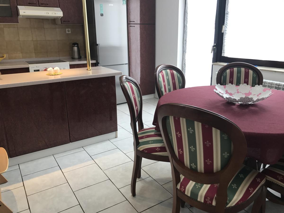 Villa Mina Kladovo, 5-Bedroom Villa With Pool For Up To 12 People المظهر الخارجي الصورة